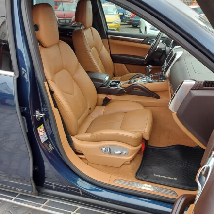S 3.0 V6 HYBRID ČR S.KNIHA