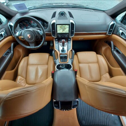 S 3.0 V6 HYBRID ČR S.KNIHA