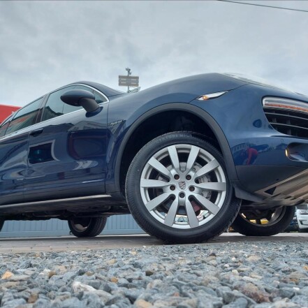 S 3.0 V6 HYBRID ČR S.KNIHA