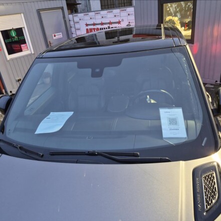 3,0 TDV6 AWD HSE 250PS S.KNIHA