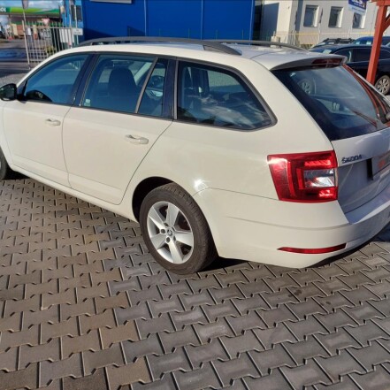 1,6 TDI III AMB ČR po 1.MAJITELI