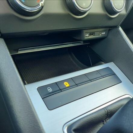1,6 TDI III AMB ČR po 1.MAJITELI