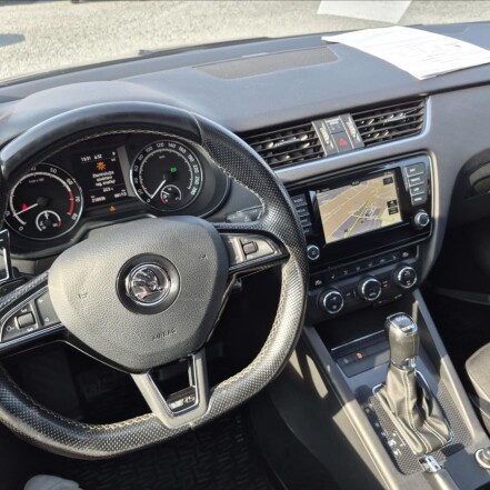 2,0 TSI III RS DSG 2.MAJITEL S.HISTOIRE