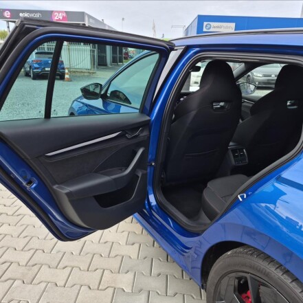 2,0 TSI RS 180 AT7 1.MAJITEL PO SERVISE