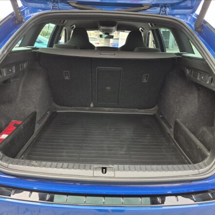 2,0 TSI RS 180 AT7 1.MAJITEL PO SERVISE