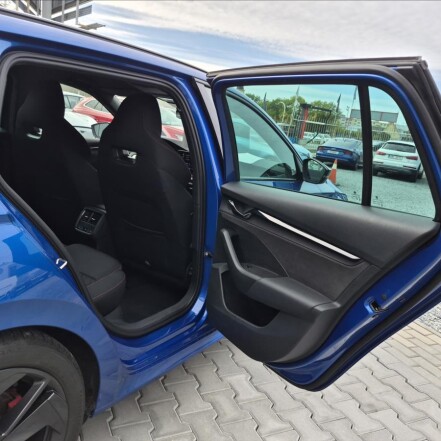 2,0 TSI RS 180 AT7 1.MAJITEL PO SERVISE
