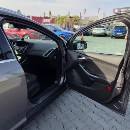 1,6 EcoBoost Titanium ČR 2.majitel
